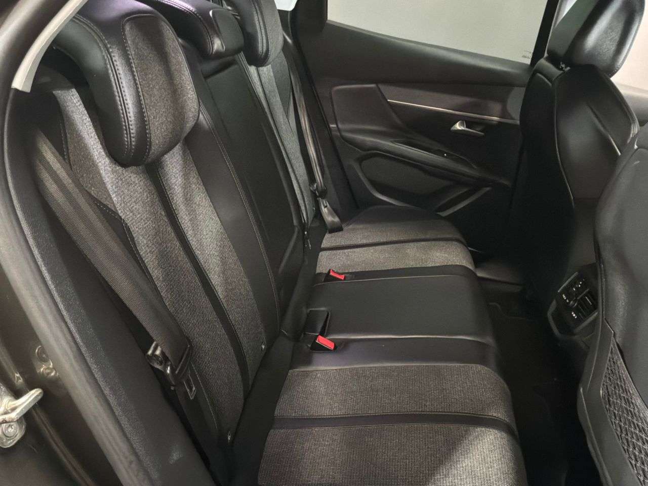 2019 PEUGEOT 3008 2019 PEUGEOT 3008