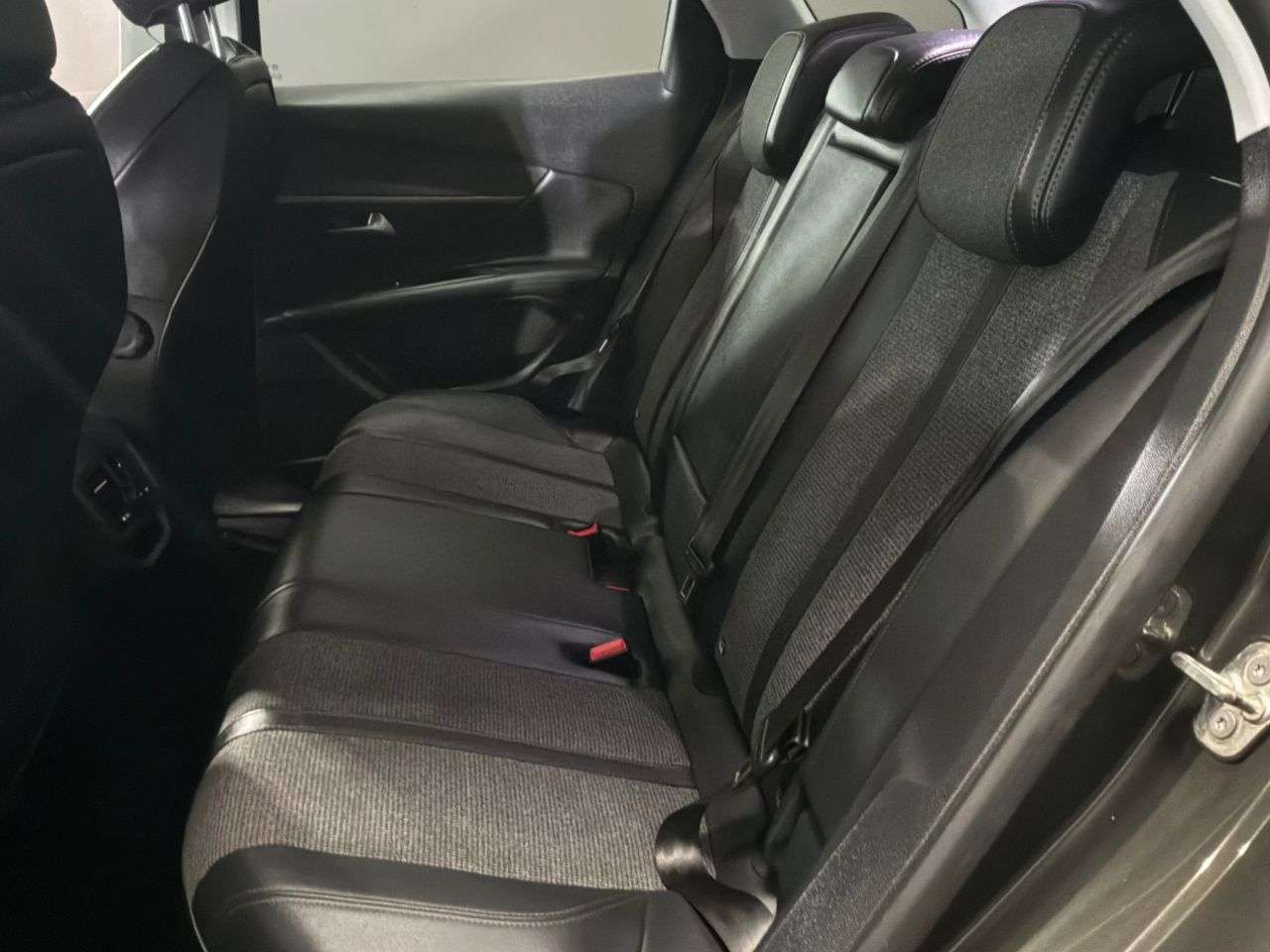 2019 PEUGEOT 3008 2019 PEUGEOT 3008