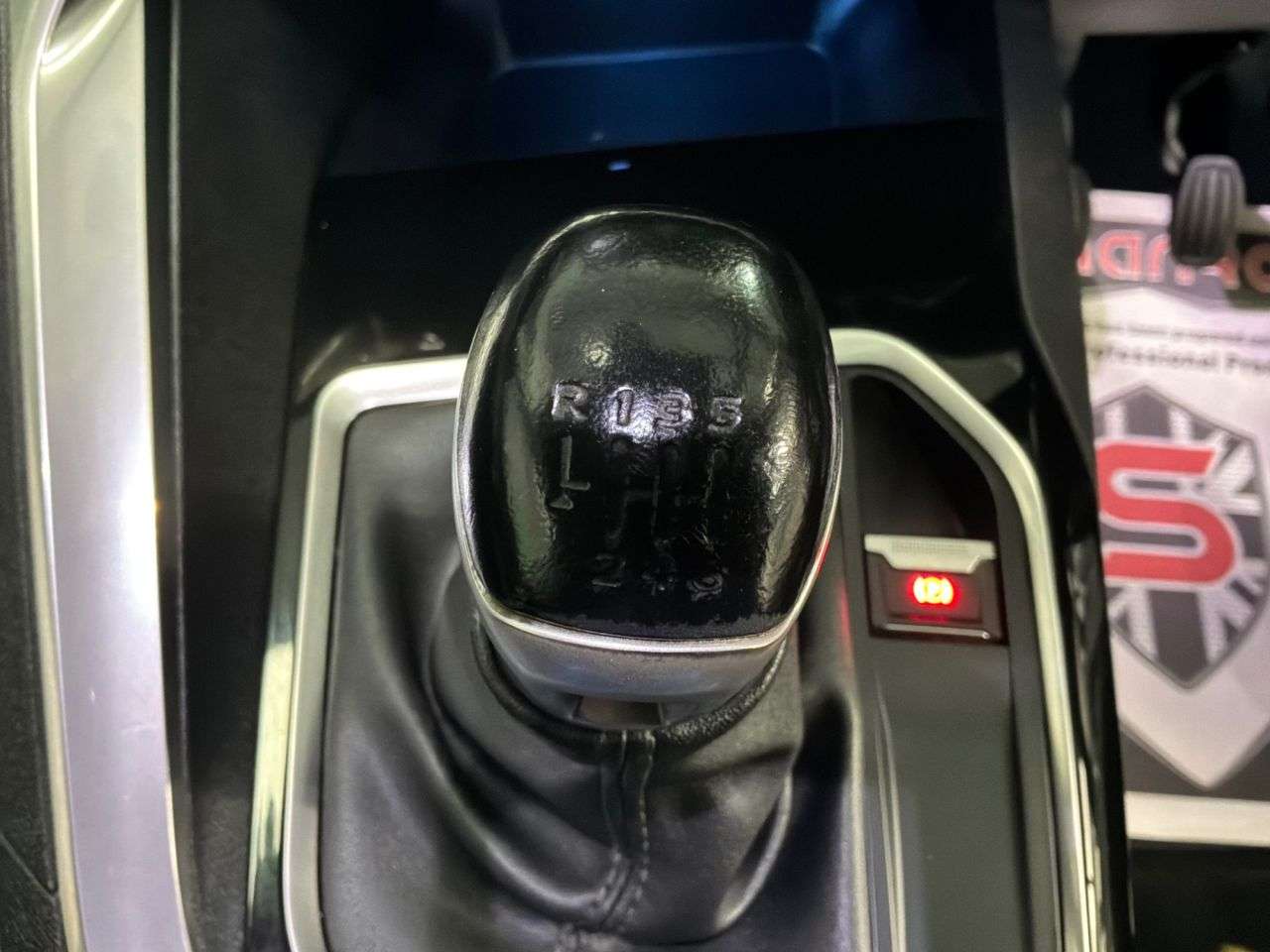 2019 PEUGEOT 3008 2019 PEUGEOT 3008