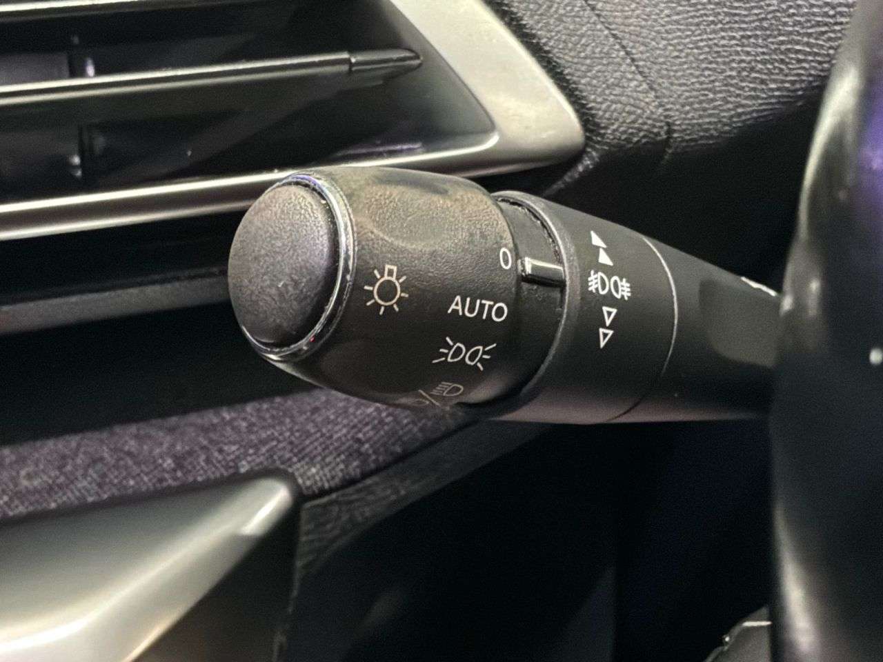 2019 PEUGEOT 3008 2019 PEUGEOT 3008