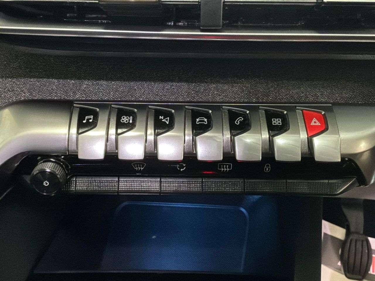 2019 PEUGEOT 3008 2019 PEUGEOT 3008