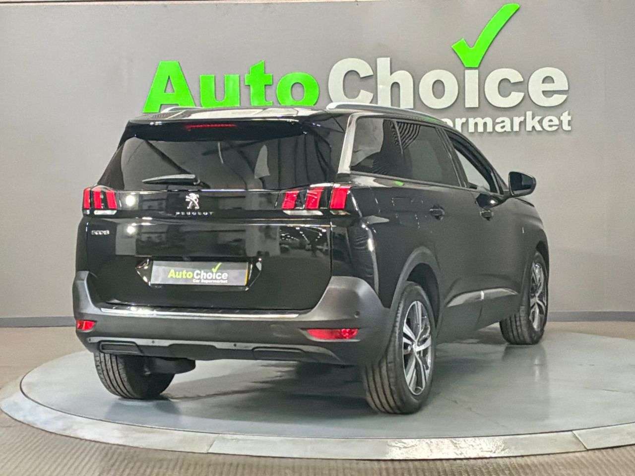 2023 PEUGEOT 5008 2023 PEUGEOT 5008