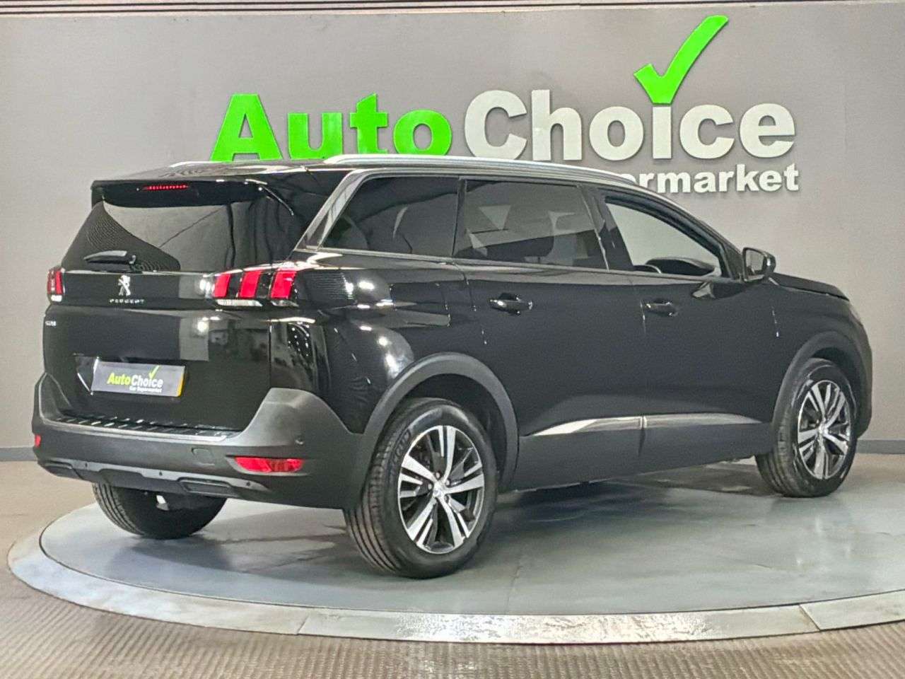 2023 PEUGEOT 5008 2023 PEUGEOT 5008