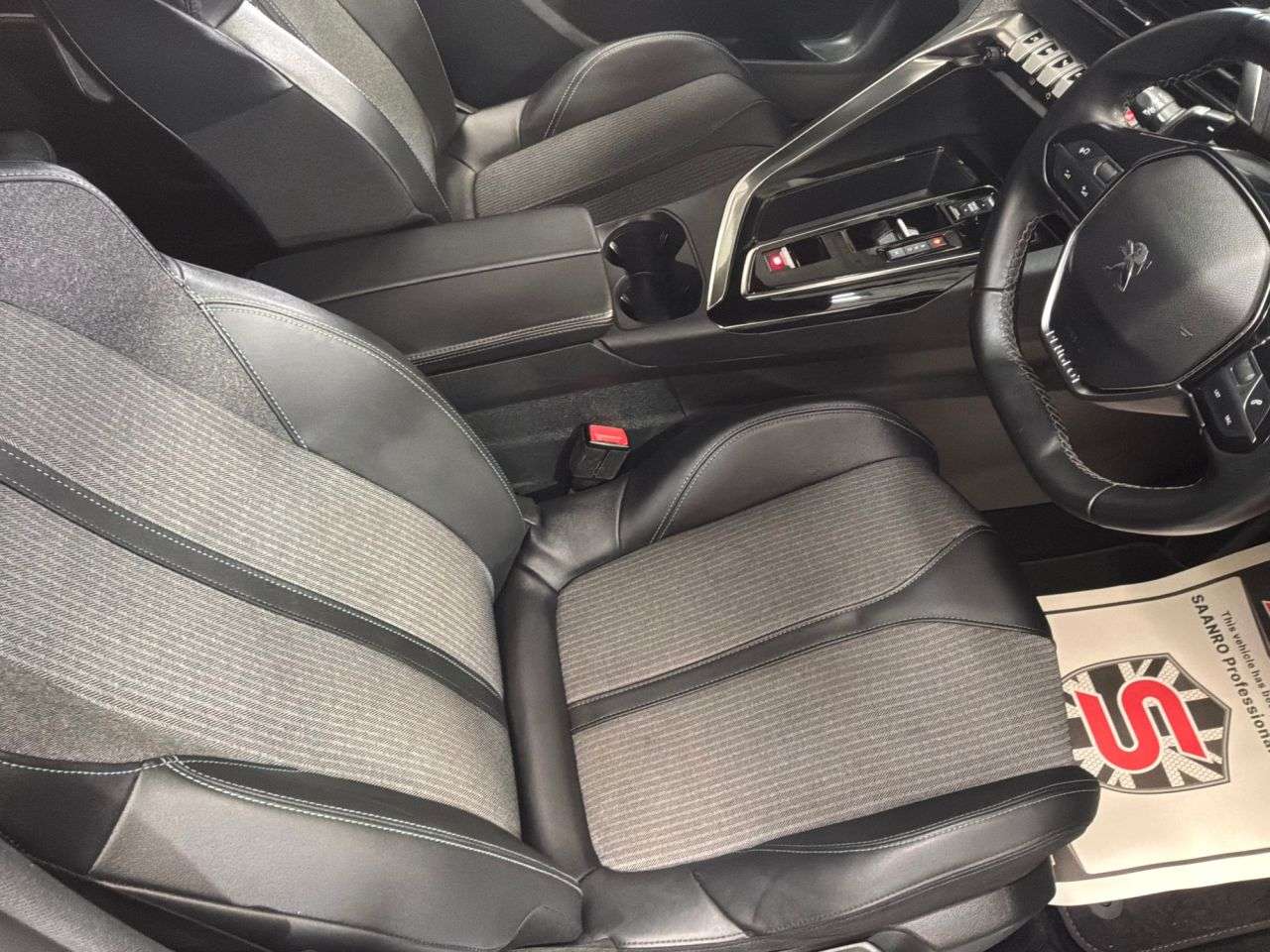 2023 PEUGEOT 5008 2023 PEUGEOT 5008