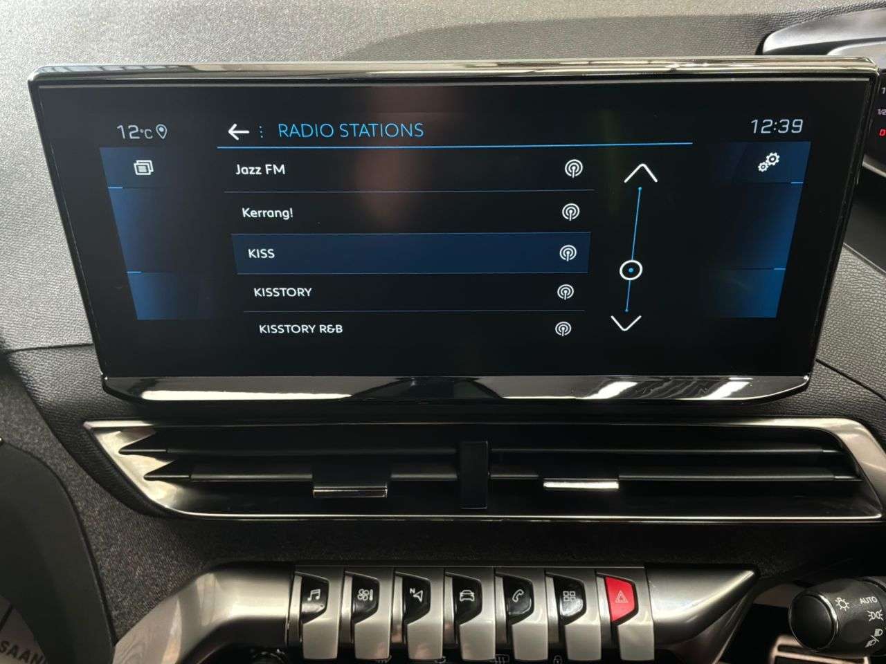 2023 PEUGEOT 5008 2023 PEUGEOT 5008