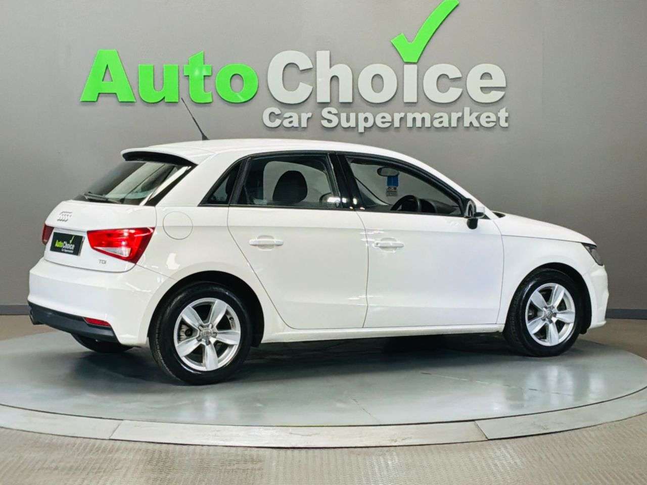 2017 AUDI A1 2017 AUDI A1