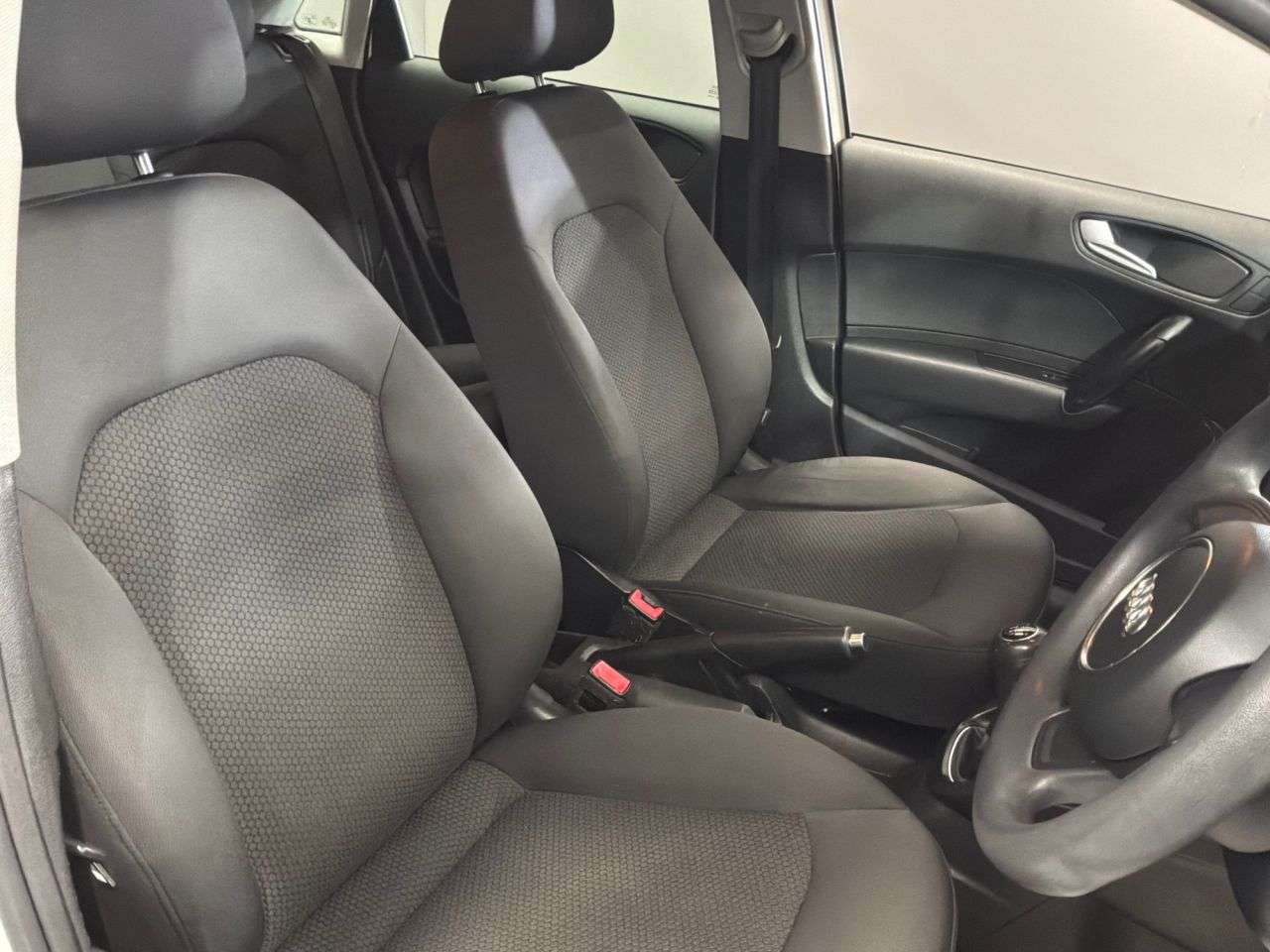 2017 AUDI A1 2017 AUDI A1