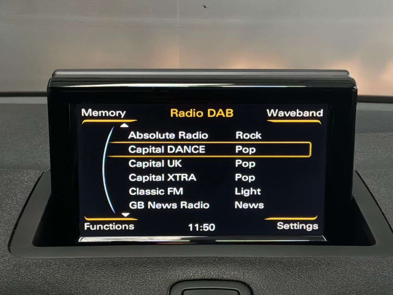 2017 AUDI A1 2017 AUDI A1