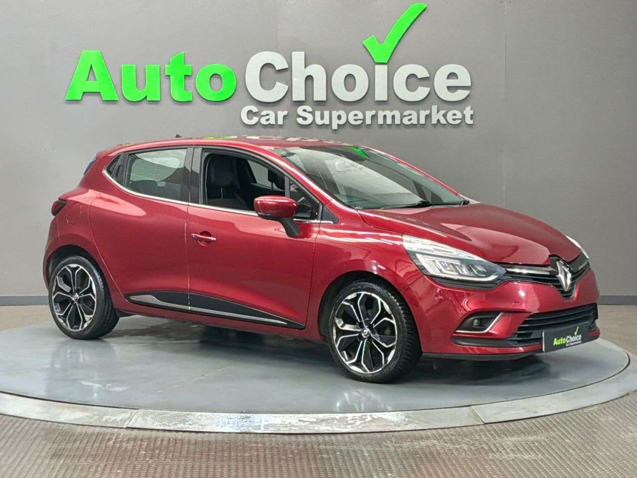 A 2017 RENAULT CLIO 1.5 dCi Dynamique S Nav Hatchback 5dr Diesel EDC Euro 6 (s/s) (90 ps) *ONLY A 2017 RENAULT CLIO 1.5 dCi Dynamique S Nav Hatchback 5dr Diesel EDC Euro 6 (s/s) (90 ps) *ONLY