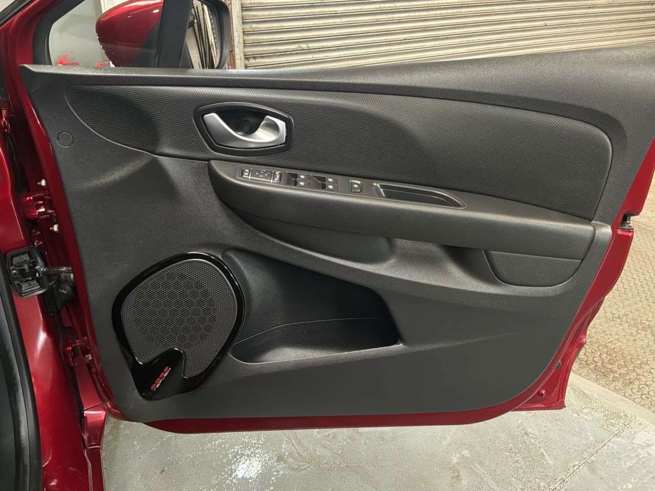 2017 RENAULT CLIO 2017 RENAULT CLIO