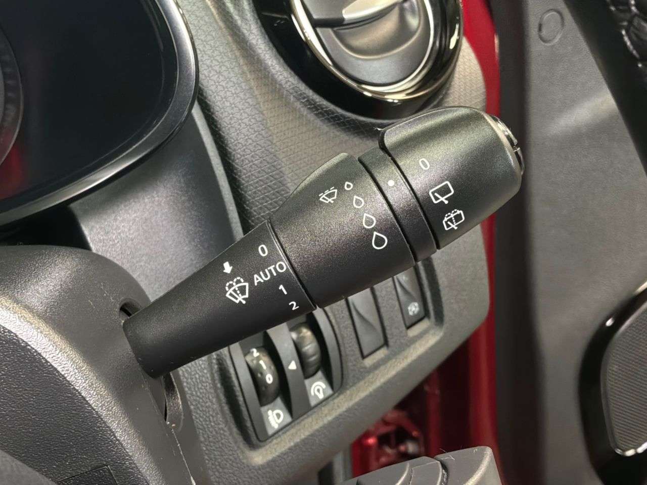 2017 RENAULT CLIO 2017 RENAULT CLIO