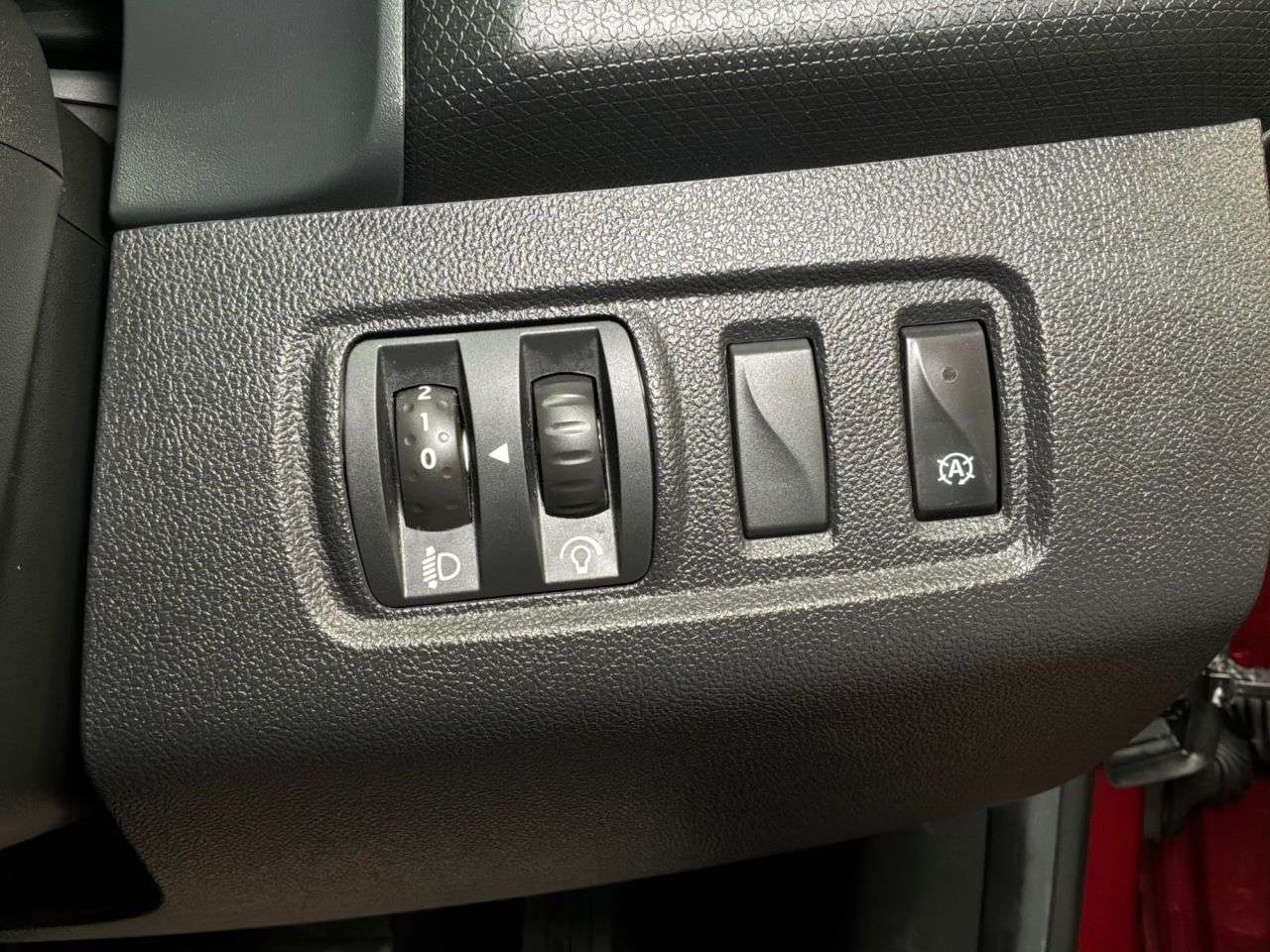 2017 RENAULT CLIO 2017 RENAULT CLIO