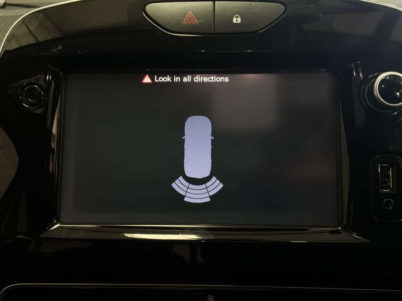 2017 RENAULT CLIO 2017 RENAULT CLIO