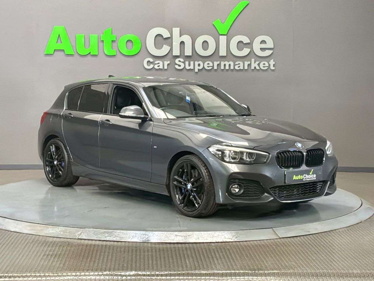 A 2018 BMW 1 SERIES 1.5 118i M Sport Shadow Edition Hatchback 5dr Petrol Manual Euro 6 (s/s) (1 A 2018 BMW 1 SERIES 1.5 118i M Sport Shadow Edition Hatchback 5dr Petrol Manual Euro 6 (s/s) (1