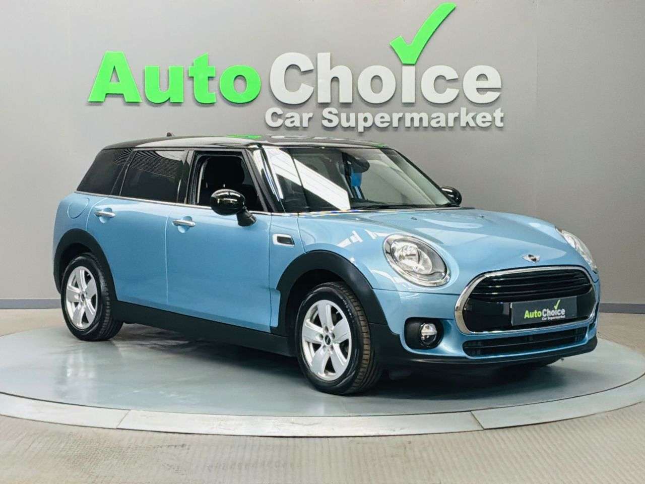 A 2017 MINI CLUBMAN 1.5 Cooper Estate 6dr Petrol Manual Euro 6 (s/s) (136 ps) in Blackburn Fina A 2017 MINI CLUBMAN 1.5 Cooper Estate 6dr Petrol Manual Euro 6 (s/s) (136 ps) in Blackburn Fina