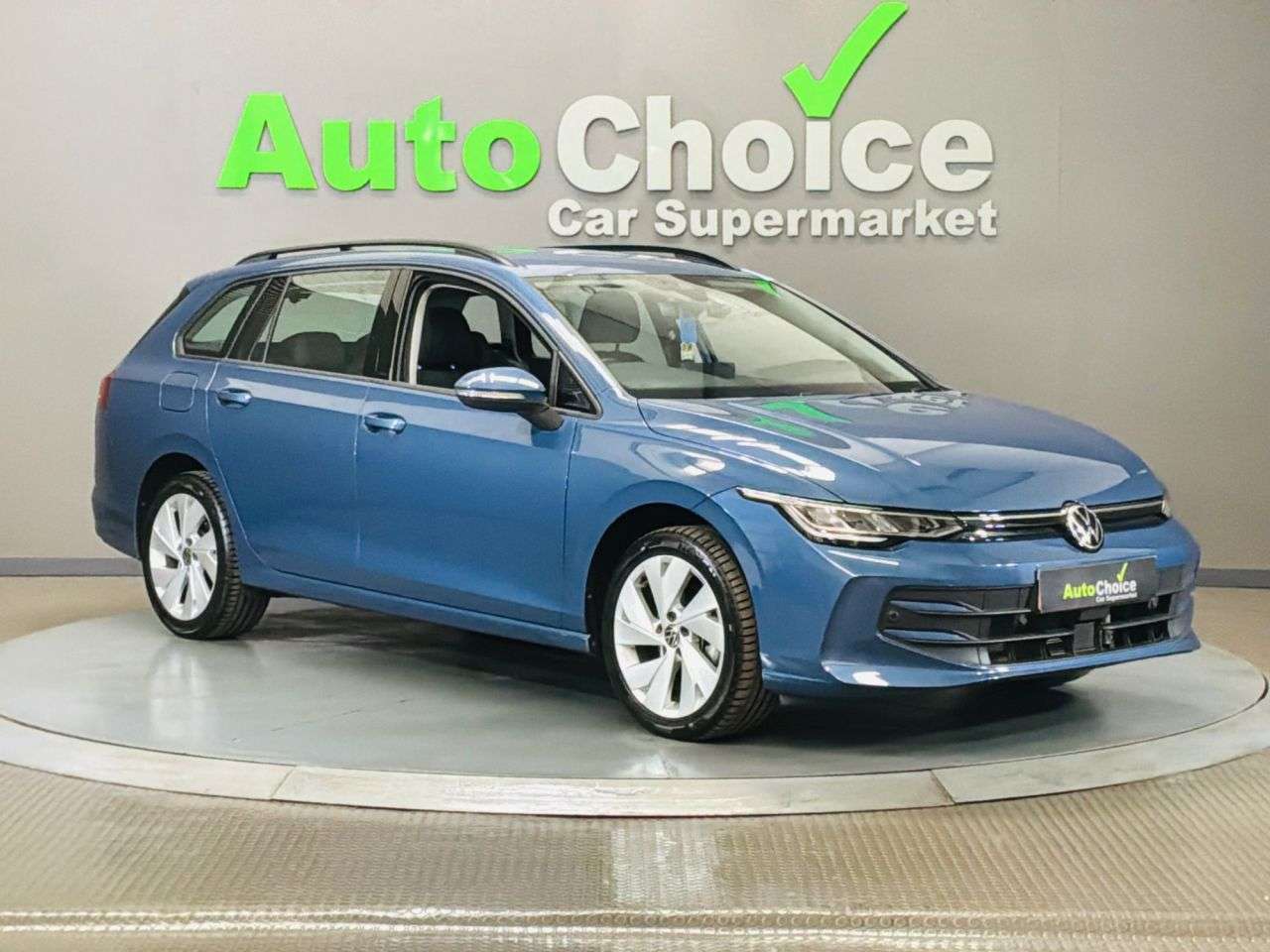 A 2024 VOLKSWAGEN GOLF 1.5 eTSI MHEV Life Estate 5dr Petrol Hybrid DSG Euro 6 (s/s) (115 ps) *Amaz A 2024 VOLKSWAGEN GOLF 1.5 eTSI MHEV Life Estate 5dr Petrol Hybrid DSG Euro 6 (s/s) (115 ps) *Amaz