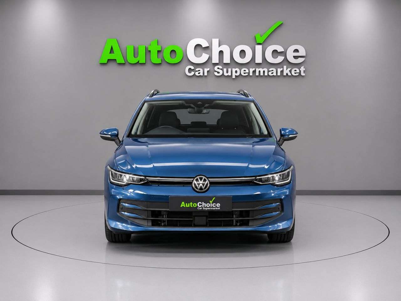 A 2024 VOLKSWAGEN GOLF 1.5 eTSI MHEV Life Estate 5dr Petrol Hybrid DSG Euro 6 (s/s) (115 ps) in bl A 2024 VOLKSWAGEN GOLF 1.5 eTSI MHEV Life Estate 5dr Petrol Hybrid DSG Euro 6 (s/s) (115 ps) in bl