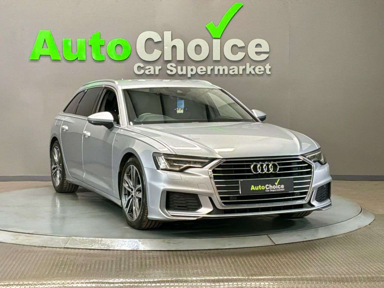 A 2019 AUDI A6 AVANT 2.0 TDI 40 S line Estate 5dr Diesel S Tronic Euro 6 (s/s) (204 ps) in Black A 2019 AUDI A6 AVANT 2.0 TDI 40 S line Estate 5dr Diesel S Tronic Euro 6 (s/s) (204 ps) in Black