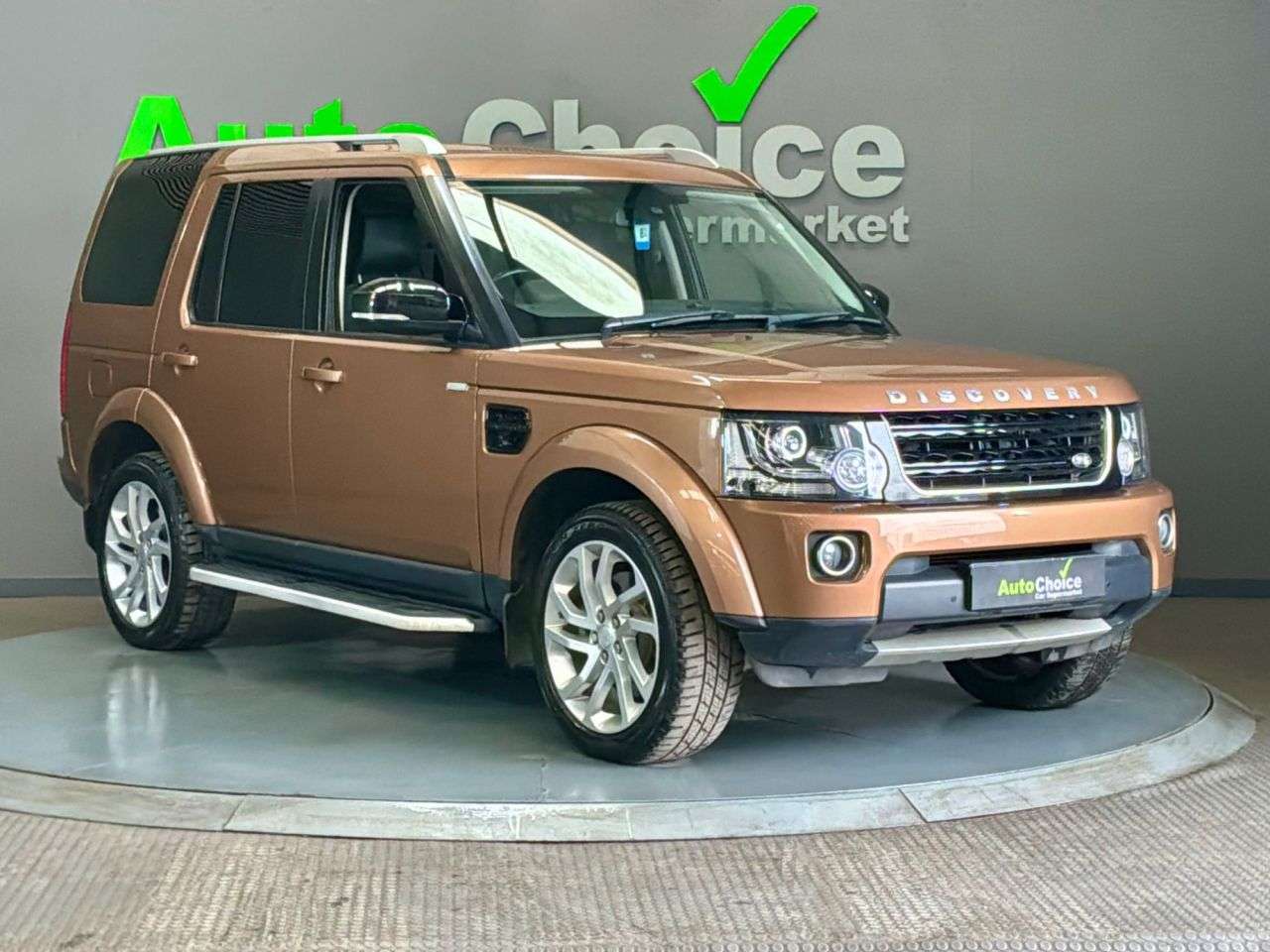 A 2016 LAND ROVER DISCOVERY 4 3.0 SD V6 Landmark SUV 5dr Diesel Auto 4WD Euro 6 (s/s) (256 bhp) *Amazing A 2016 LAND ROVER DISCOVERY 4 3.0 SD V6 Landmark SUV 5dr Diesel Auto 4WD Euro 6 (s/s) (256 bhp) *Amazing