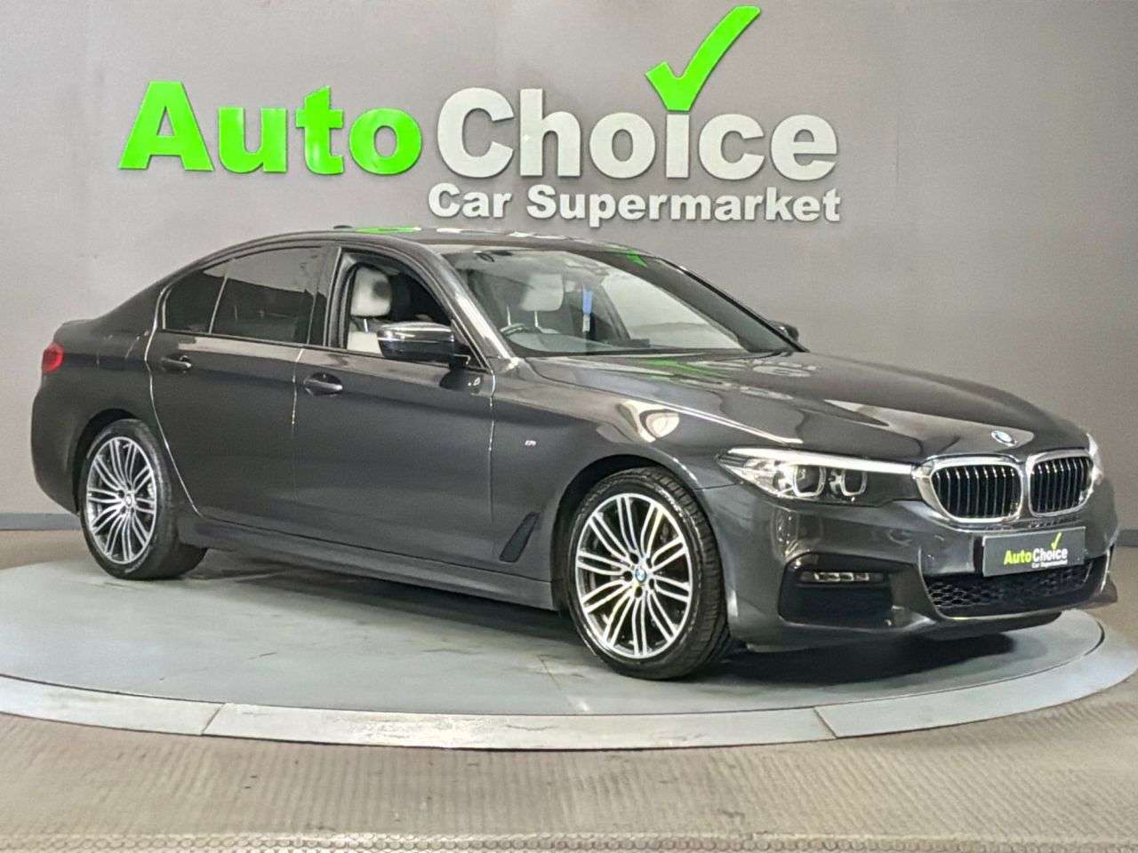 A 2020 BMW 5 SERIES 2.0 520i GPF M Sport Saloon 4dr Petrol Auto Euro 6 (s/s) (184 ps) In Blackb A 2020 BMW 5 SERIES 2.0 520i GPF M Sport Saloon 4dr Petrol Auto Euro 6 (s/s) (184 ps) In Blackb