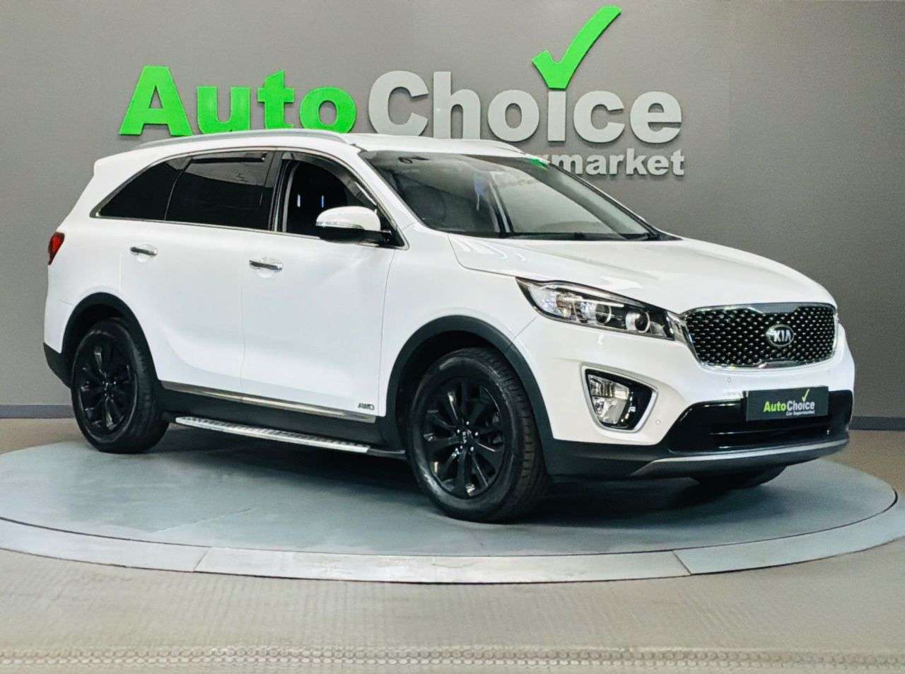 A 2015 KIA SORENTO 2.2 CRDi KX-2 SUV 5dr Diesel Auto AWD Euro 6 (s/s) (197 bhp) in Blackburn F A 2015 KIA SORENTO 2.2 CRDi KX-2 SUV 5dr Diesel Auto AWD Euro 6 (s/s) (197 bhp) in Blackburn F