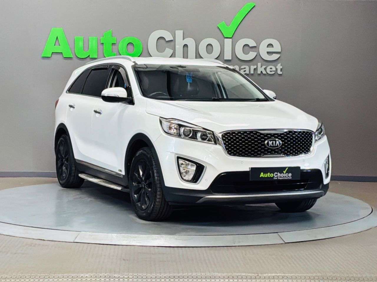 A 2015 KIA SORENTO 2.2 CRDi KX-2 SUV 5dr Diesel Auto AWD Euro 6 (s/s) (197 bhp) in Blackburn F A 2015 KIA SORENTO 2.2 CRDi KX-2 SUV 5dr Diesel Auto AWD Euro 6 (s/s) (197 bhp) in Blackburn F