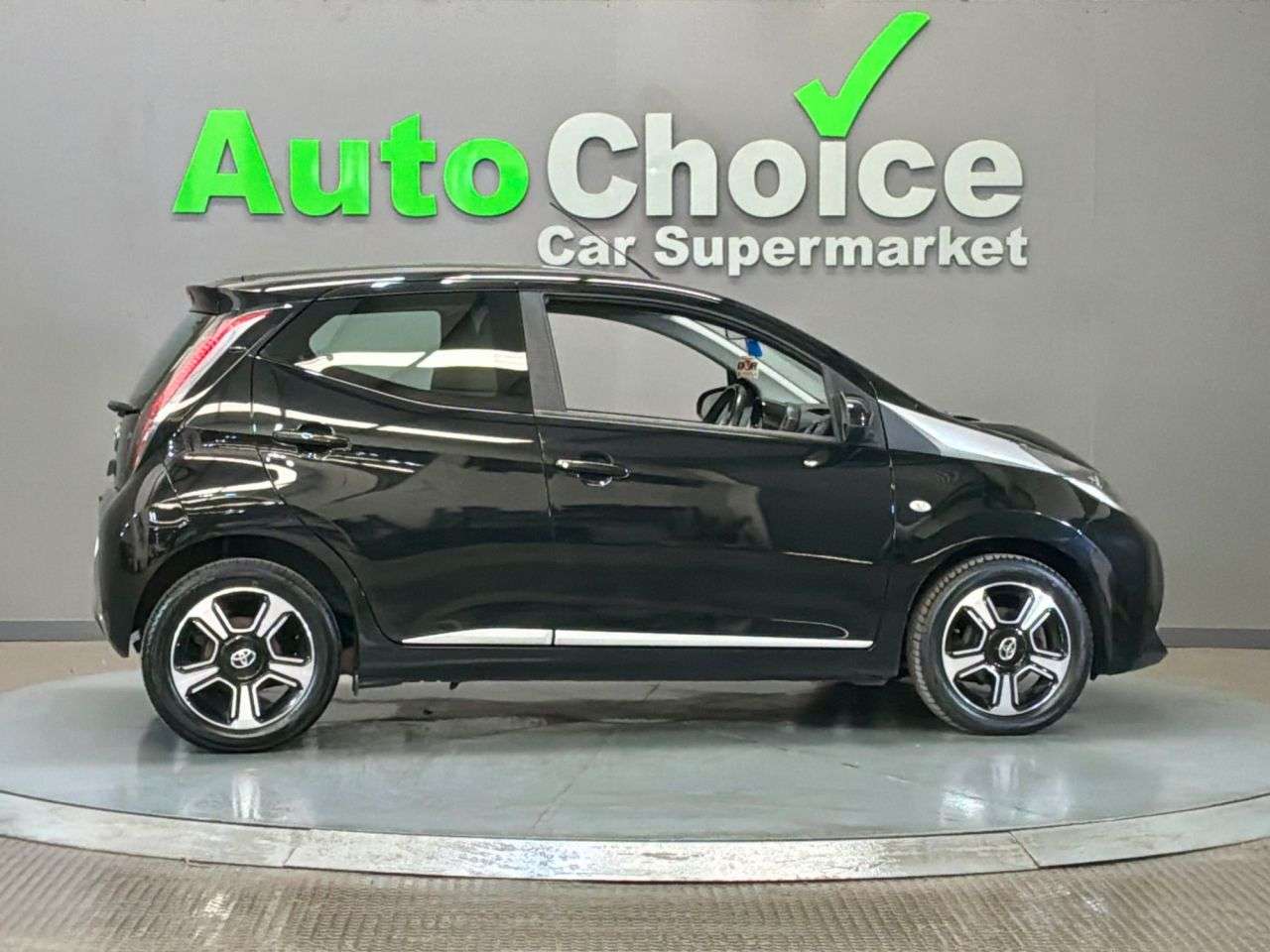 2015 TOYOTA AYGO 2015 TOYOTA AYGO