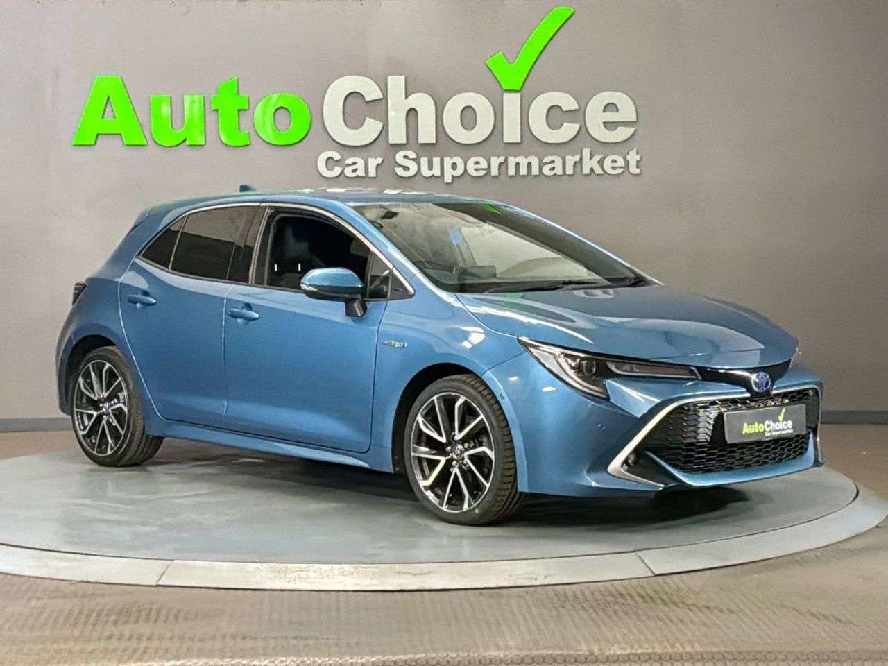 A 2019 TOYOTA COROLLA 1.8 VVT-h Excel Hatchback 5dr Petrol Hybrid CVT Euro 6 (s/s) (122 ps) in Bl A 2019 TOYOTA COROLLA 1.8 VVT-h Excel Hatchback 5dr Petrol Hybrid CVT Euro 6 (s/s) (122 ps) in Bl
