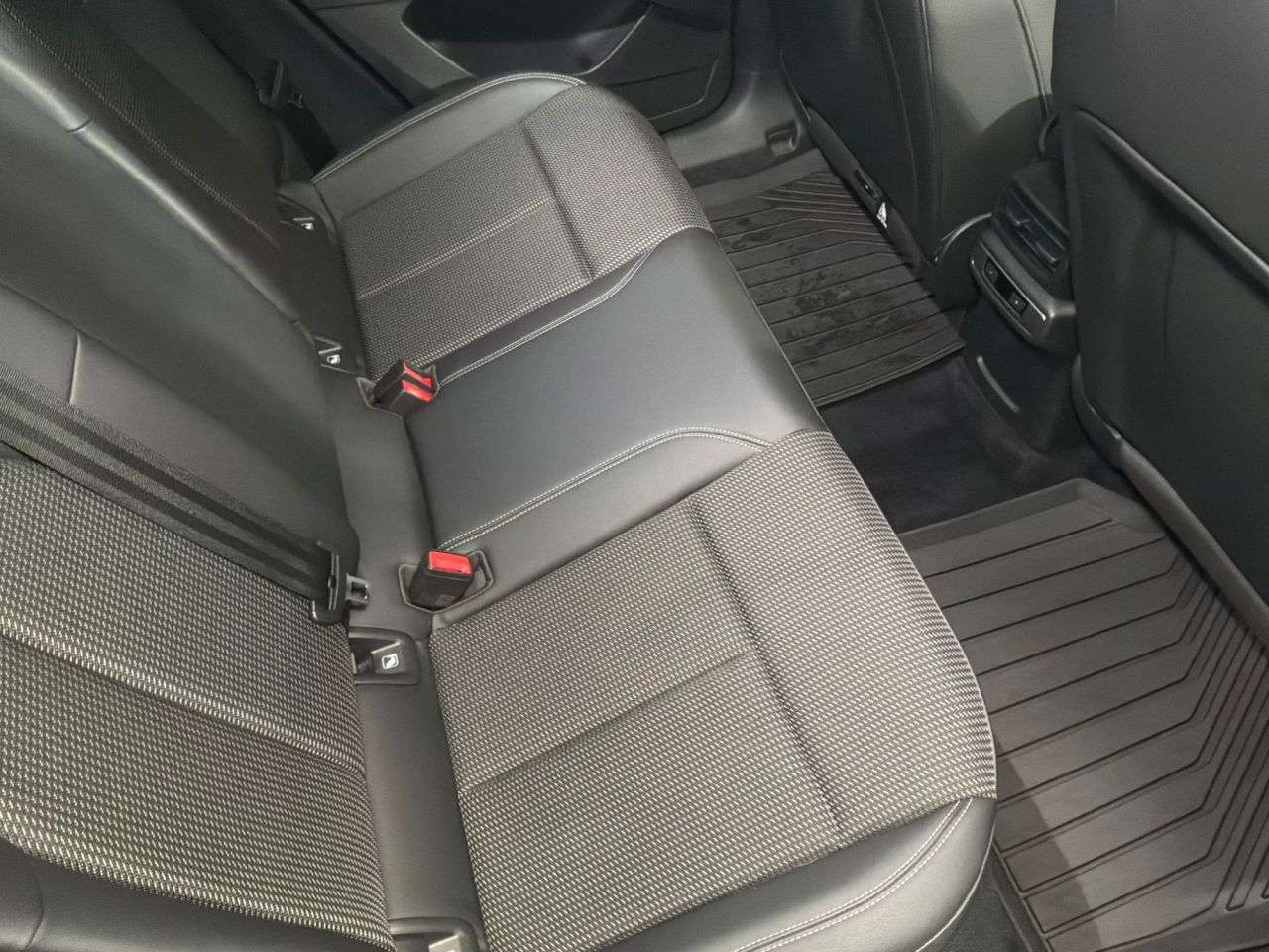 2021 AUDI Q4 E-TRON 2021 AUDI Q4 E-TRON