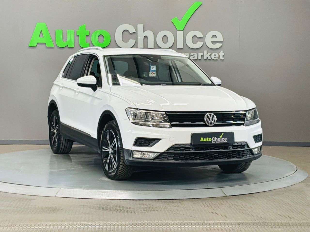 A 2017 VOLKSWAGEN TIGUAN 2.0 TDI BlueMotion Tech SE SUV 5dr Diesel Manual 4Motion Euro 6 (s/s) (150 A 2017 VOLKSWAGEN TIGUAN 2.0 TDI BlueMotion Tech SE SUV 5dr Diesel Manual 4Motion Euro 6 (s/s) (150