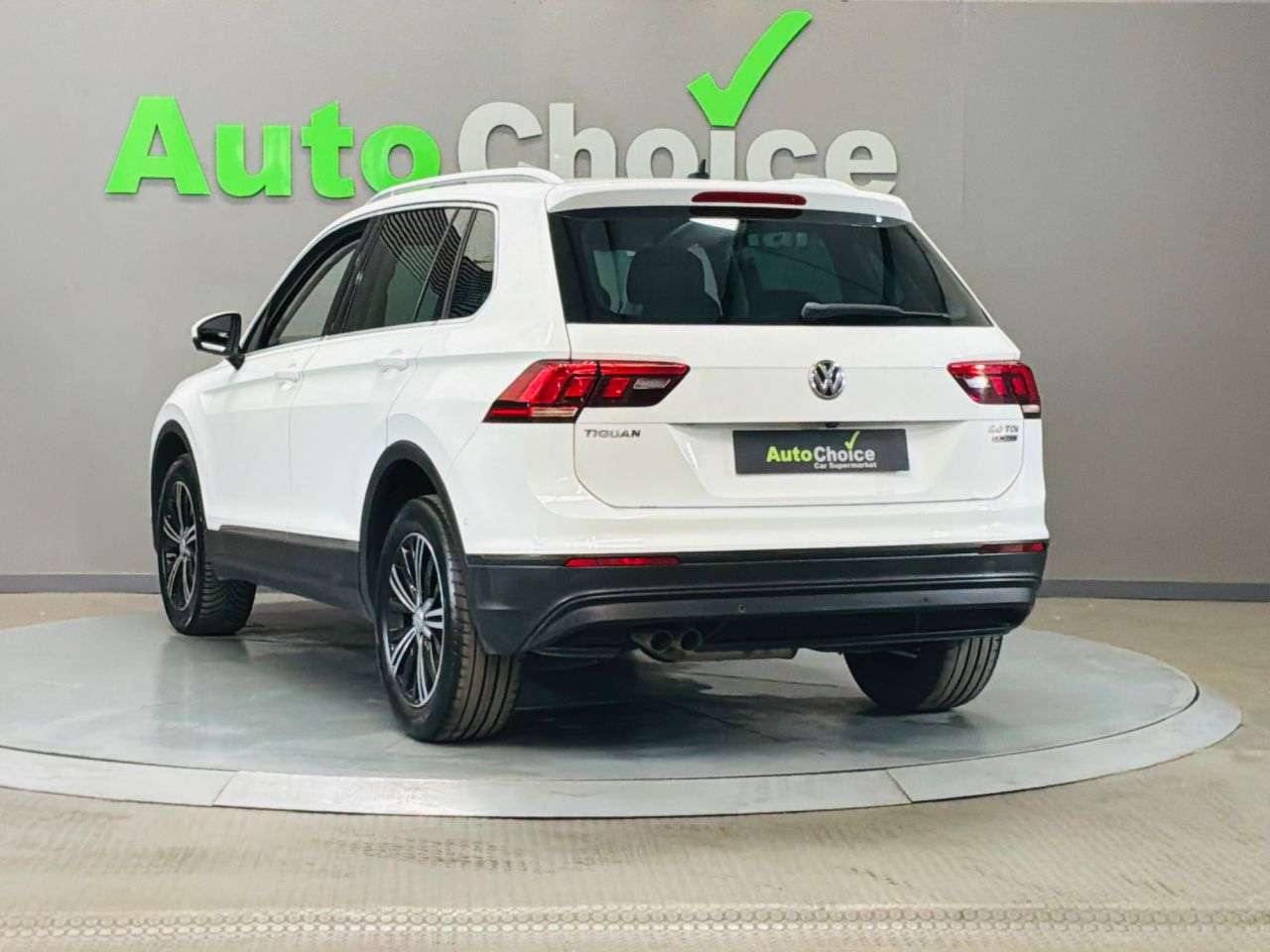 2017 VOLKSWAGEN TIGUAN 2017 VOLKSWAGEN TIGUAN