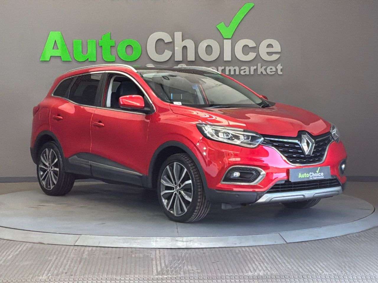 A 2019 RENAULT KADJAR 1.3 TCe S Edition SUV 5dr Petrol Manual Euro 6 (s/s) (140 ps) in Blackburn A 2019 RENAULT KADJAR 1.3 TCe S Edition SUV 5dr Petrol Manual Euro 6 (s/s) (140 ps) in Blackburn