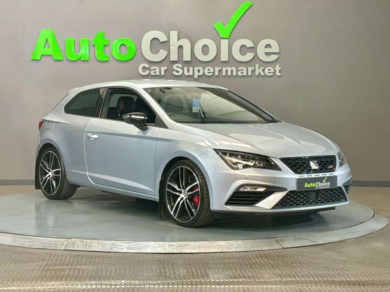 A 2018 SEAT LEON 2.0 TSI Cupra 300 Sport Coupe 3dr Petrol Manual Euro 6 (s/s) (300 ps) in Bl A 2018 SEAT LEON 2.0 TSI Cupra 300 Sport Coupe 3dr Petrol Manual Euro 6 (s/s) (300 ps) in Bl