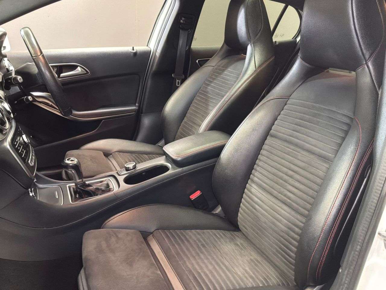 2018 MERCEDES-BENZ 180 2018 MERCEDES-BENZ 180