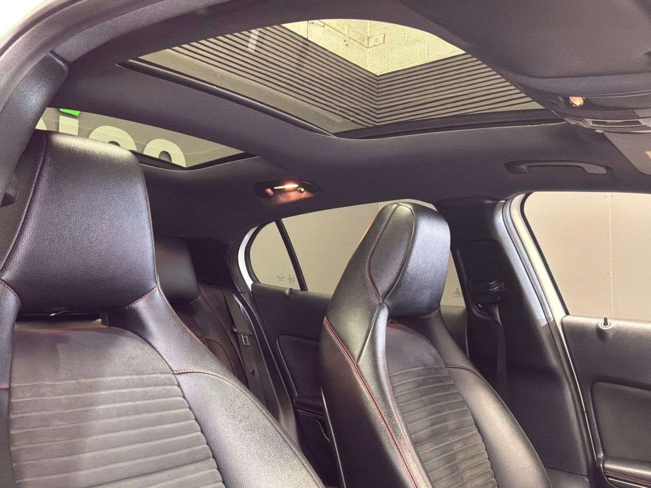2018 MERCEDES-BENZ 180 2018 MERCEDES-BENZ 180