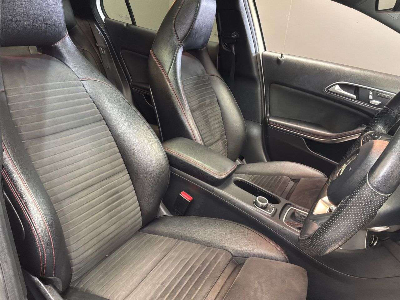 2018 MERCEDES-BENZ 180 2018 MERCEDES-BENZ 180