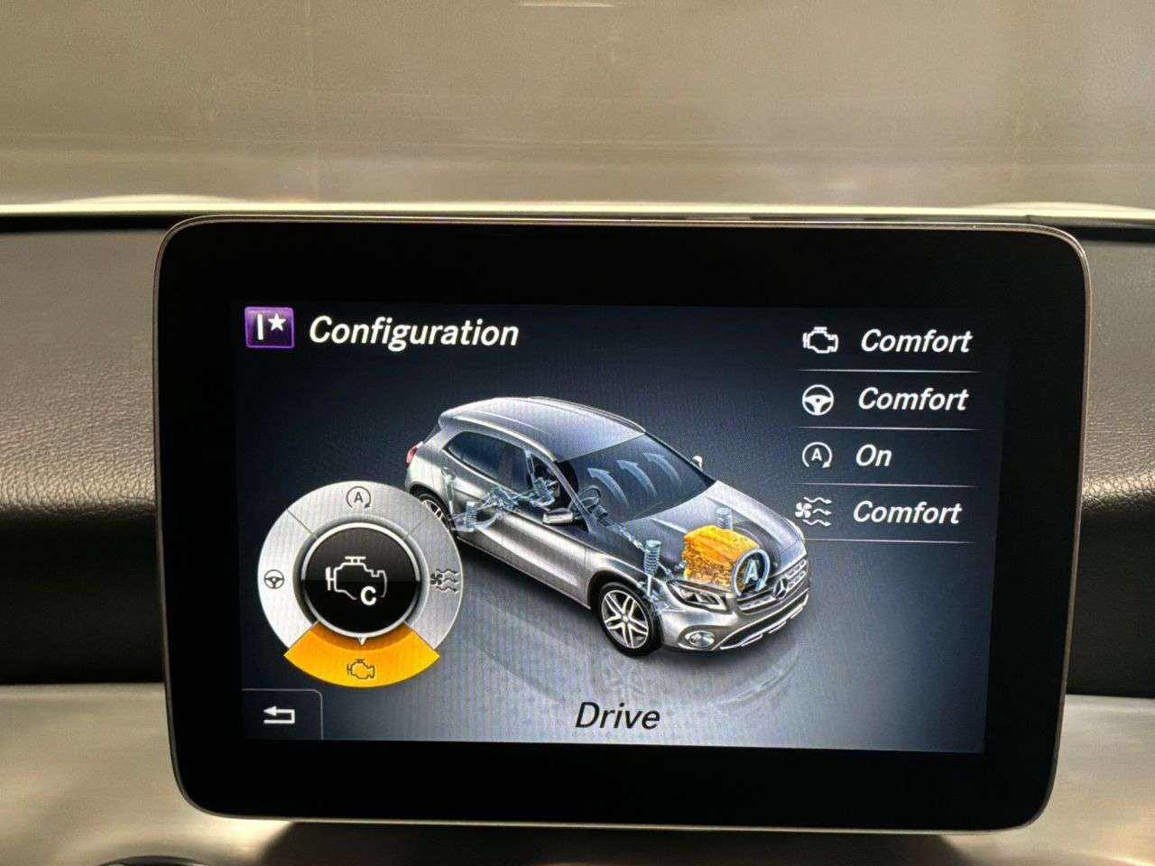 2018 MERCEDES-BENZ 180 2018 MERCEDES-BENZ 180