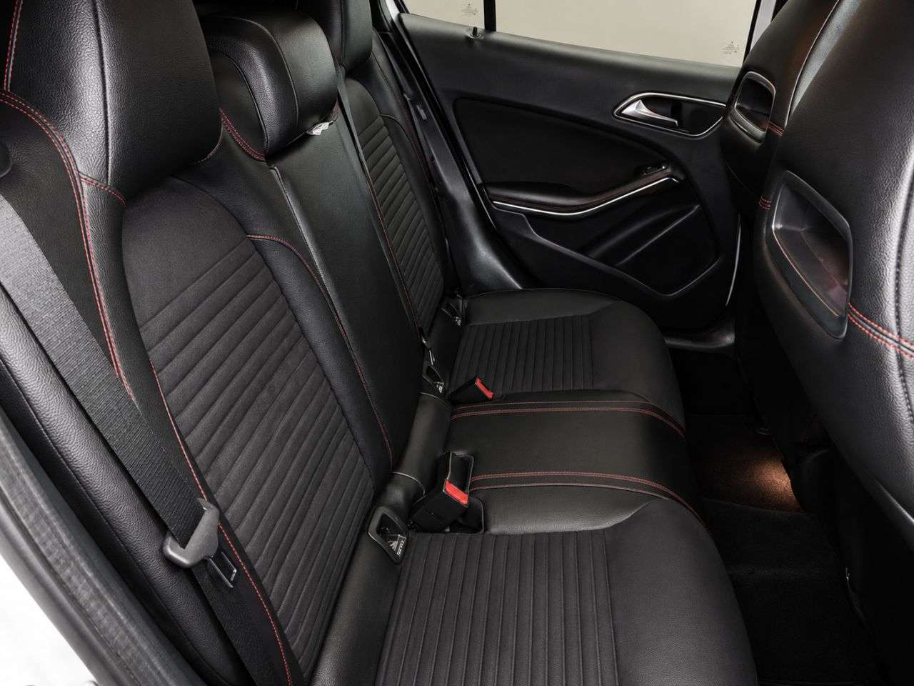 2018 MERCEDES-BENZ 180 2018 MERCEDES-BENZ 180