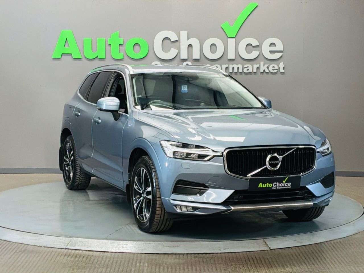 A 2018 VOLVO XC60 2.0 D4 Momentum Pro SUV 5dr Diesel Auto AWD Euro 6 (s/s) (190 ps) in Blackb A 2018 VOLVO XC60 2.0 D4 Momentum Pro SUV 5dr Diesel Auto AWD Euro 6 (s/s) (190 ps) in Blackb
