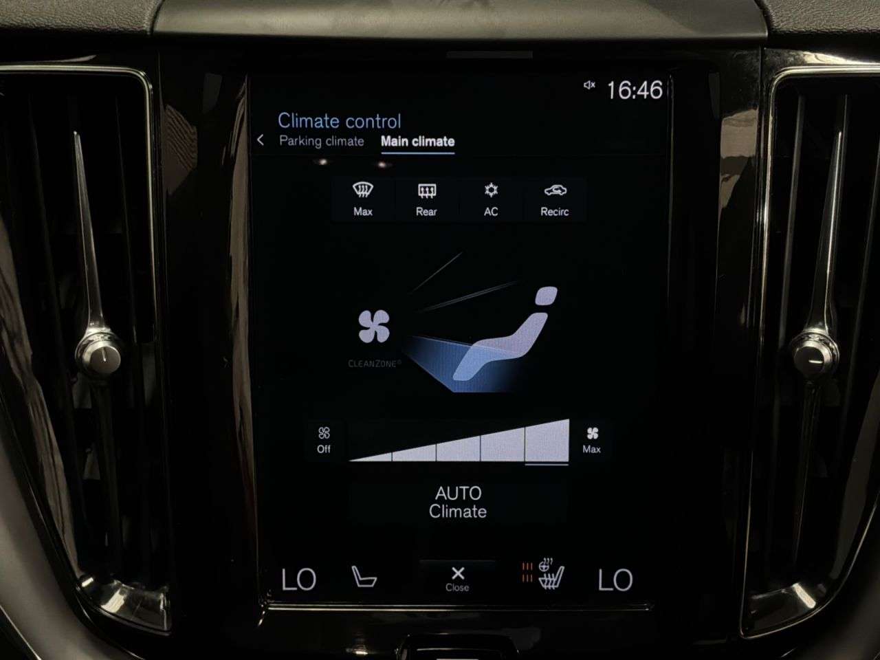 2018 VOLVO XC60 2018 VOLVO XC60