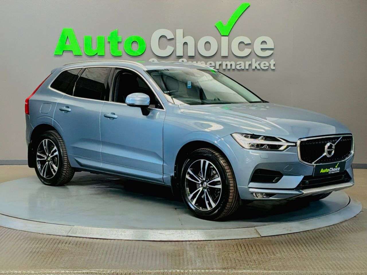 A 2018 VOLVO XC60 2.0 D4 Momentum Pro SUV 5dr Diesel Auto AWD Euro 6 (s/s) (190 ps) in Blackb A 2018 VOLVO XC60 2.0 D4 Momentum Pro SUV 5dr Diesel Auto AWD Euro 6 (s/s) (190 ps) in Blackb