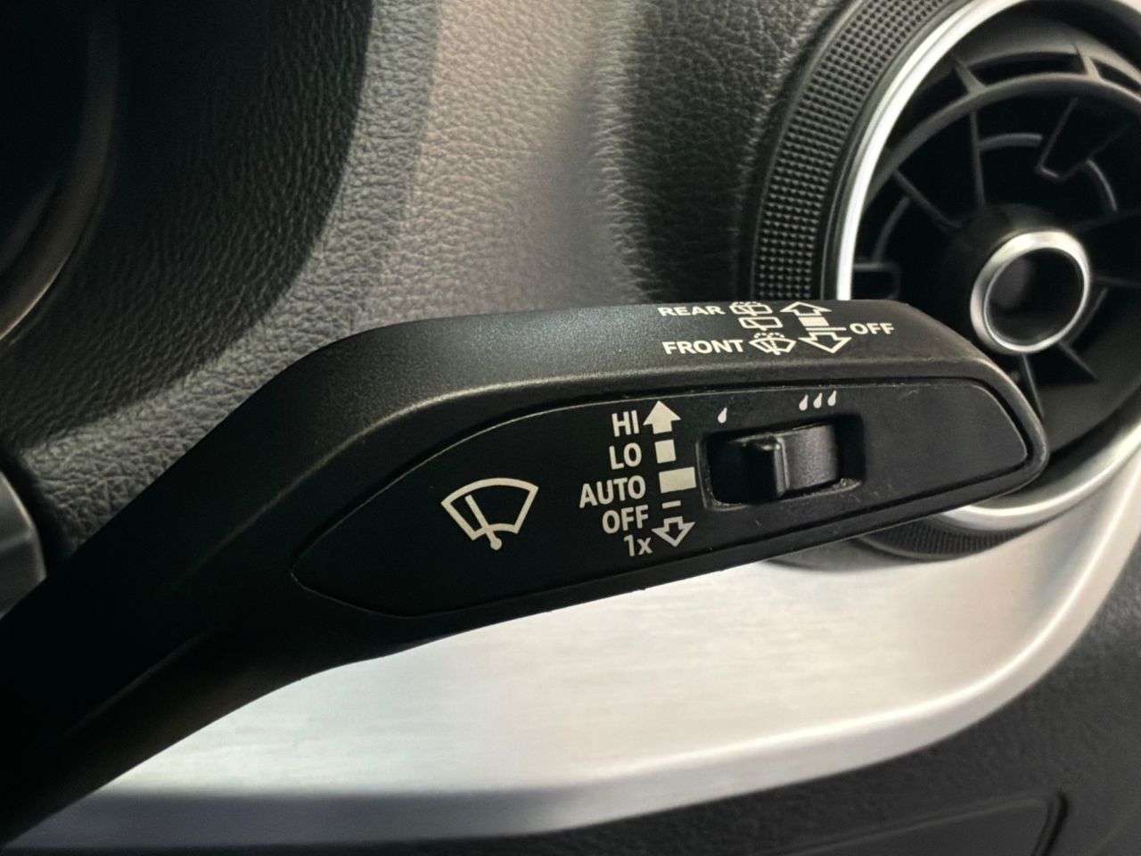 2020 AUDI Q2 2020 AUDI Q2