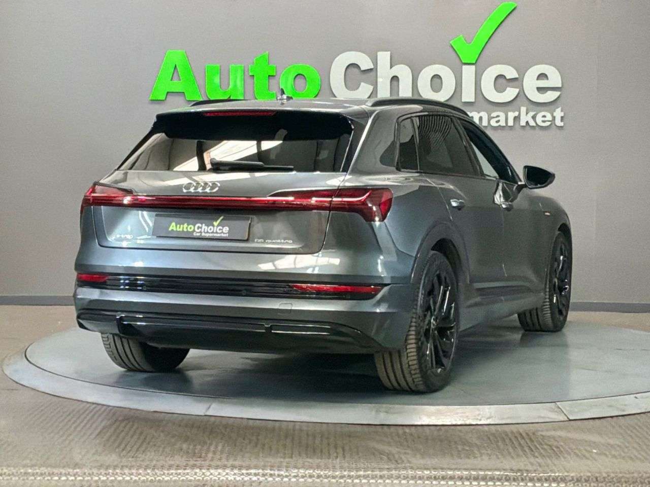 2021 AUDI E-TRON 2021 AUDI E-TRON