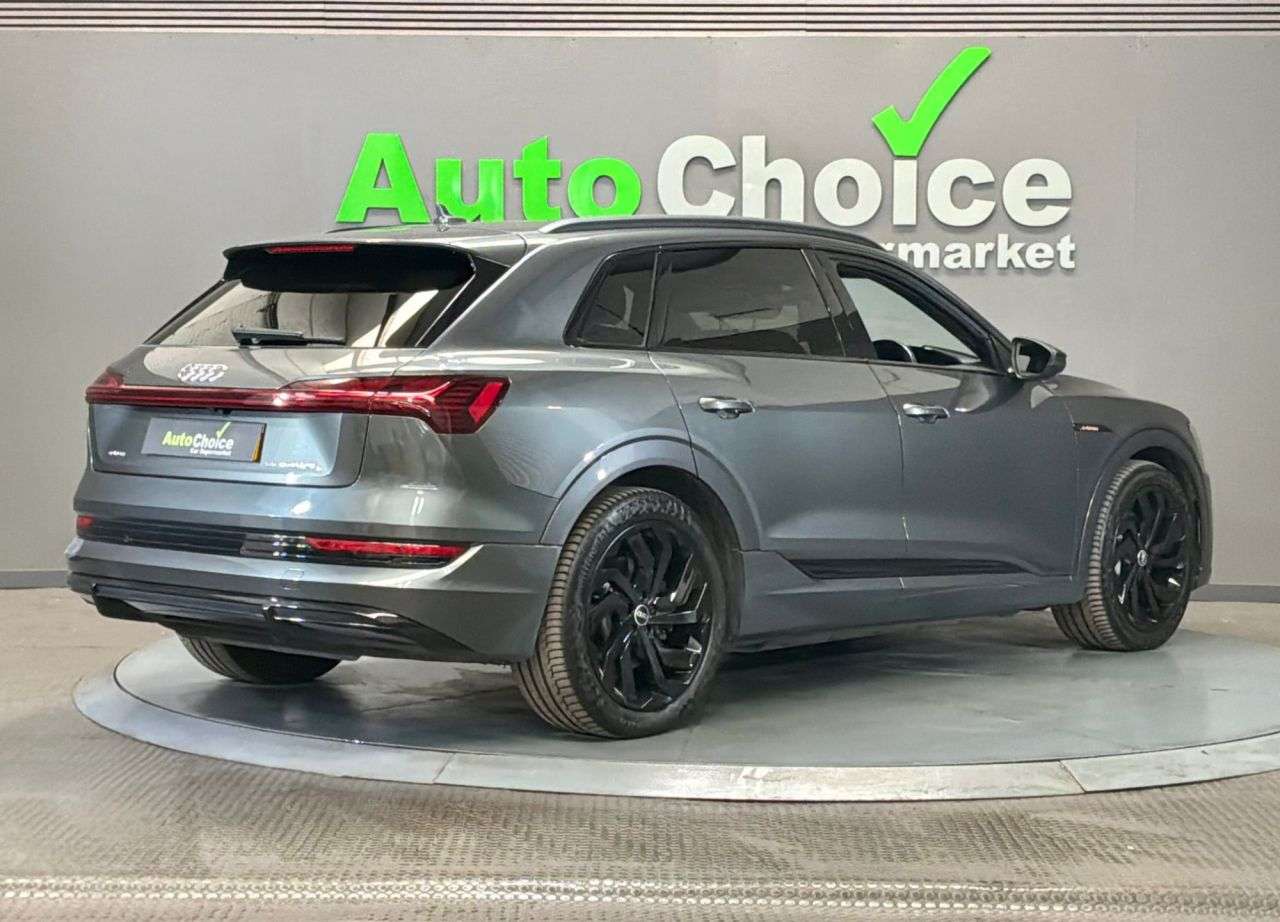 2021 AUDI E-TRON 2021 AUDI E-TRON