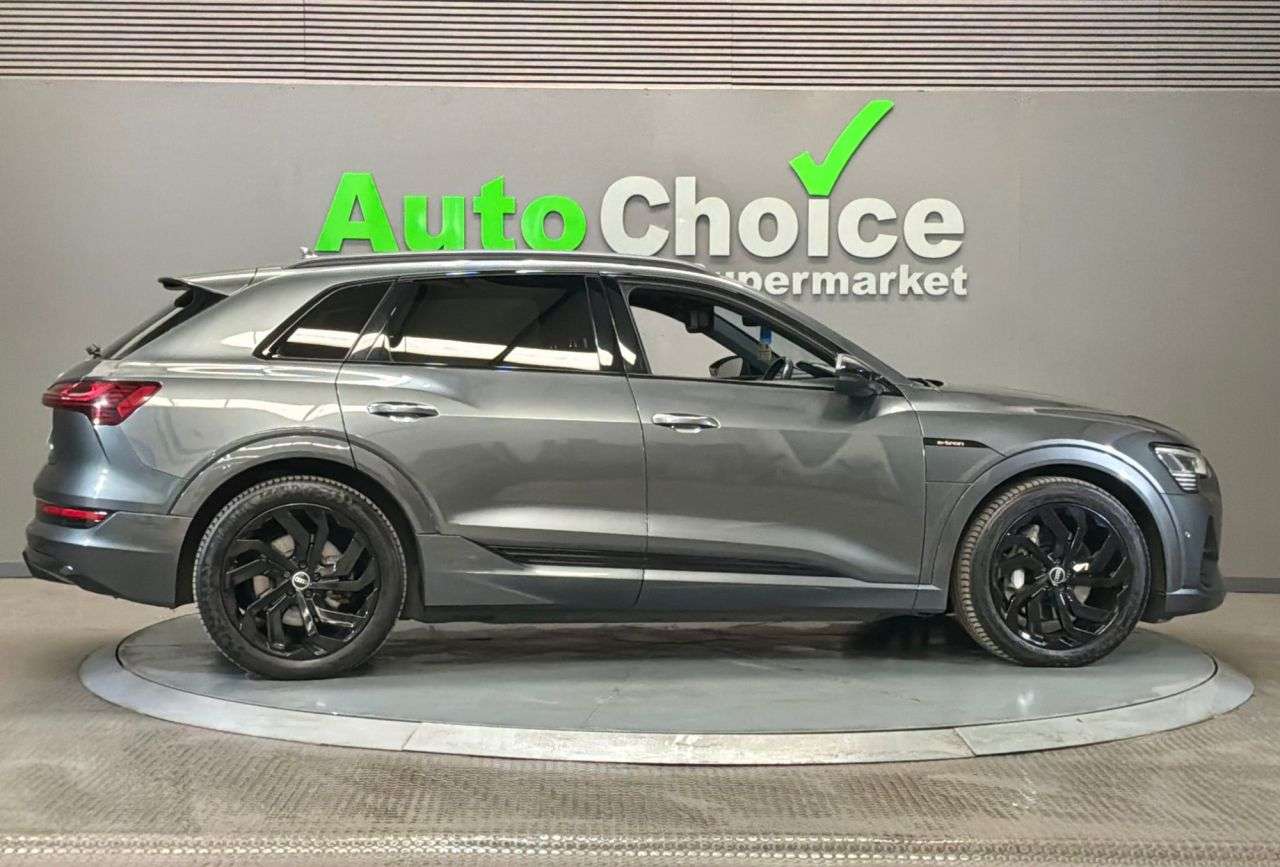 2021 AUDI E-TRON 2021 AUDI E-TRON