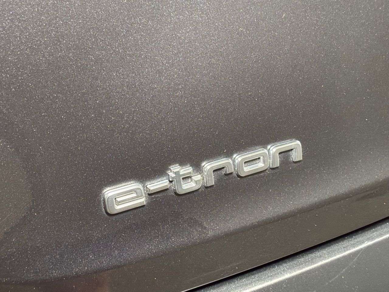 2021 AUDI E-TRON 2021 AUDI E-TRON