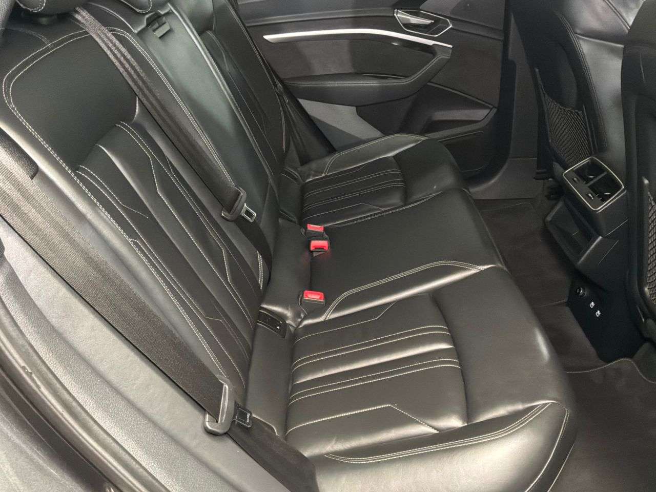 2021 AUDI E-TRON 2021 AUDI E-TRON