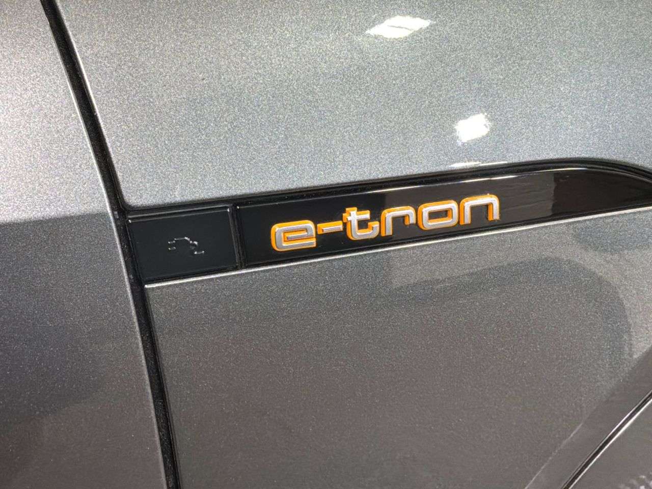 2021 AUDI E-TRON 2021 AUDI E-TRON