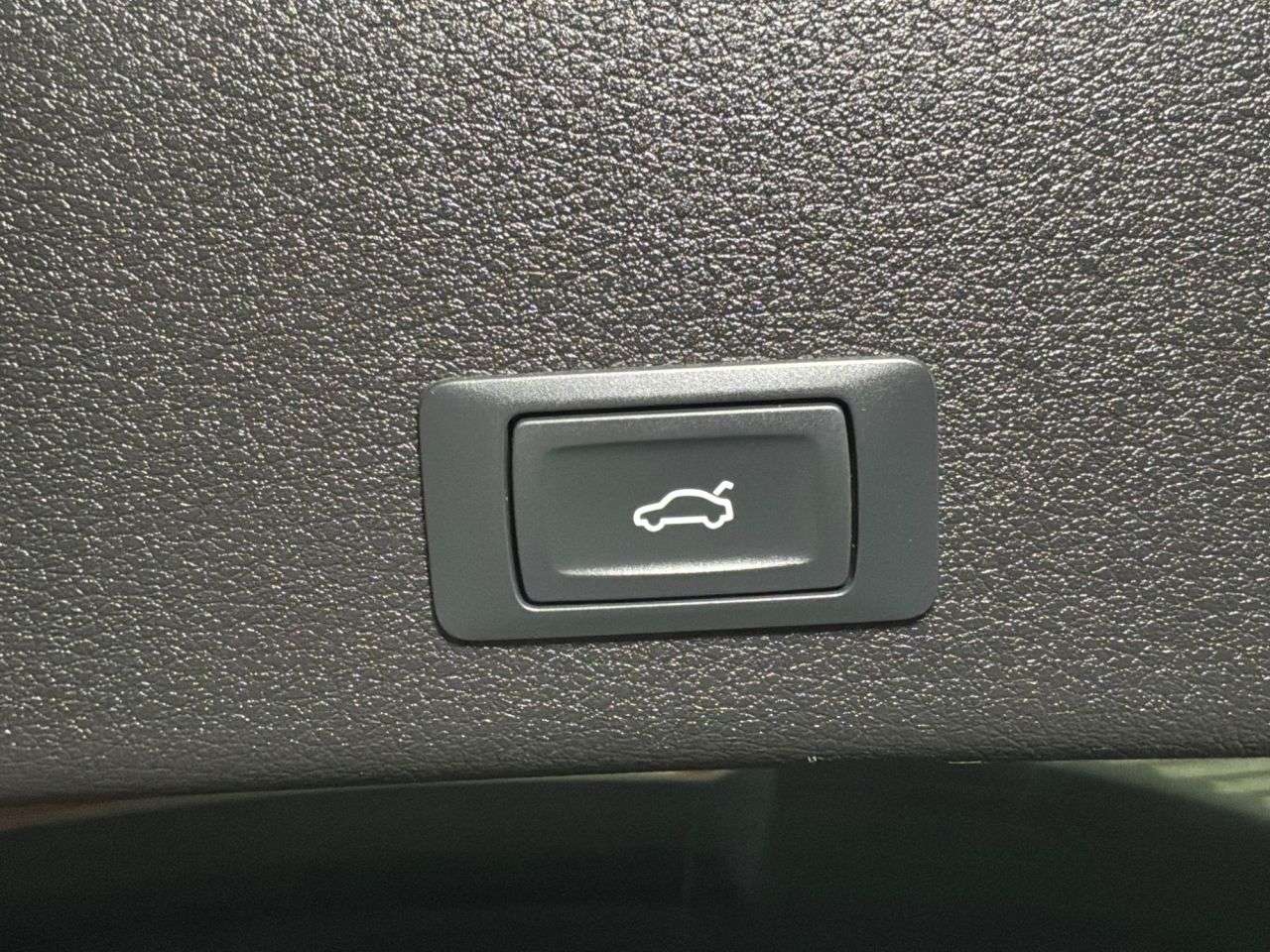 2021 AUDI E-TRON 2021 AUDI E-TRON