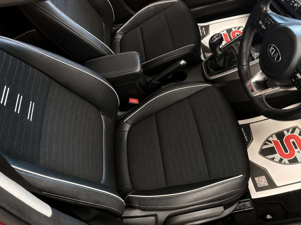 2021 KIA STONIC 2021 KIA STONIC